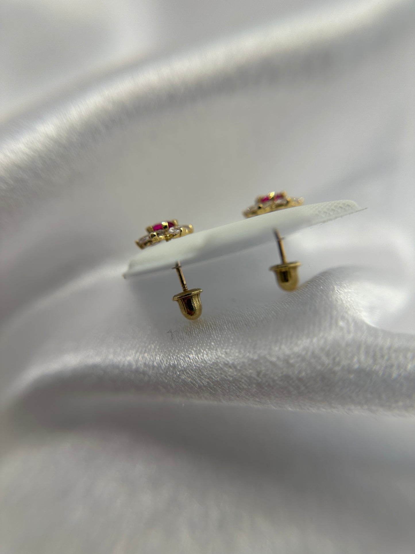 14k Gold Flower Earrings
