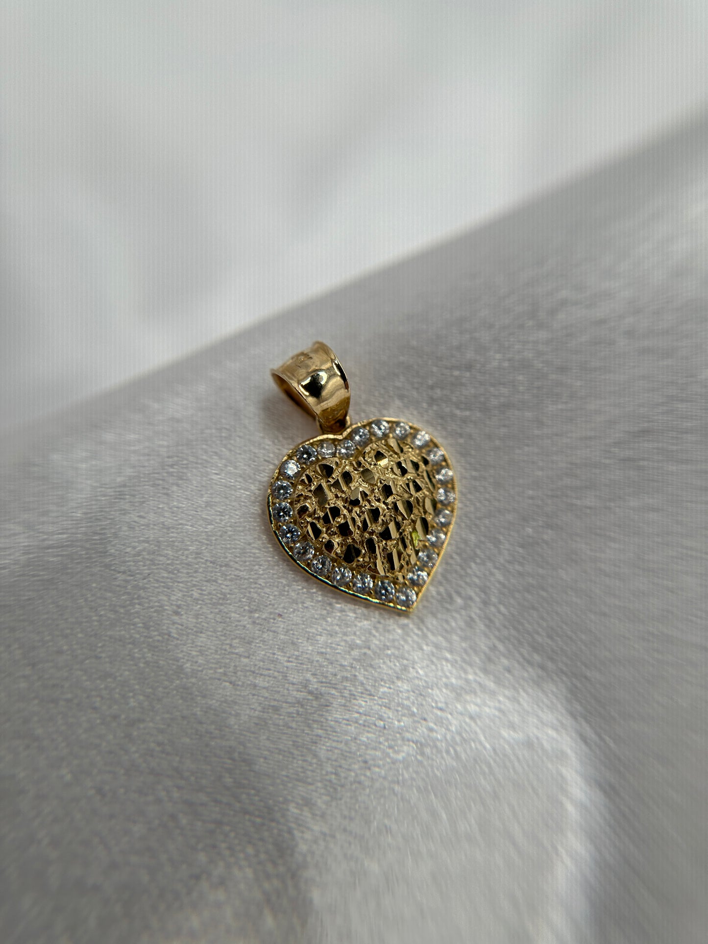14K Gold Heart Nugget Pendant