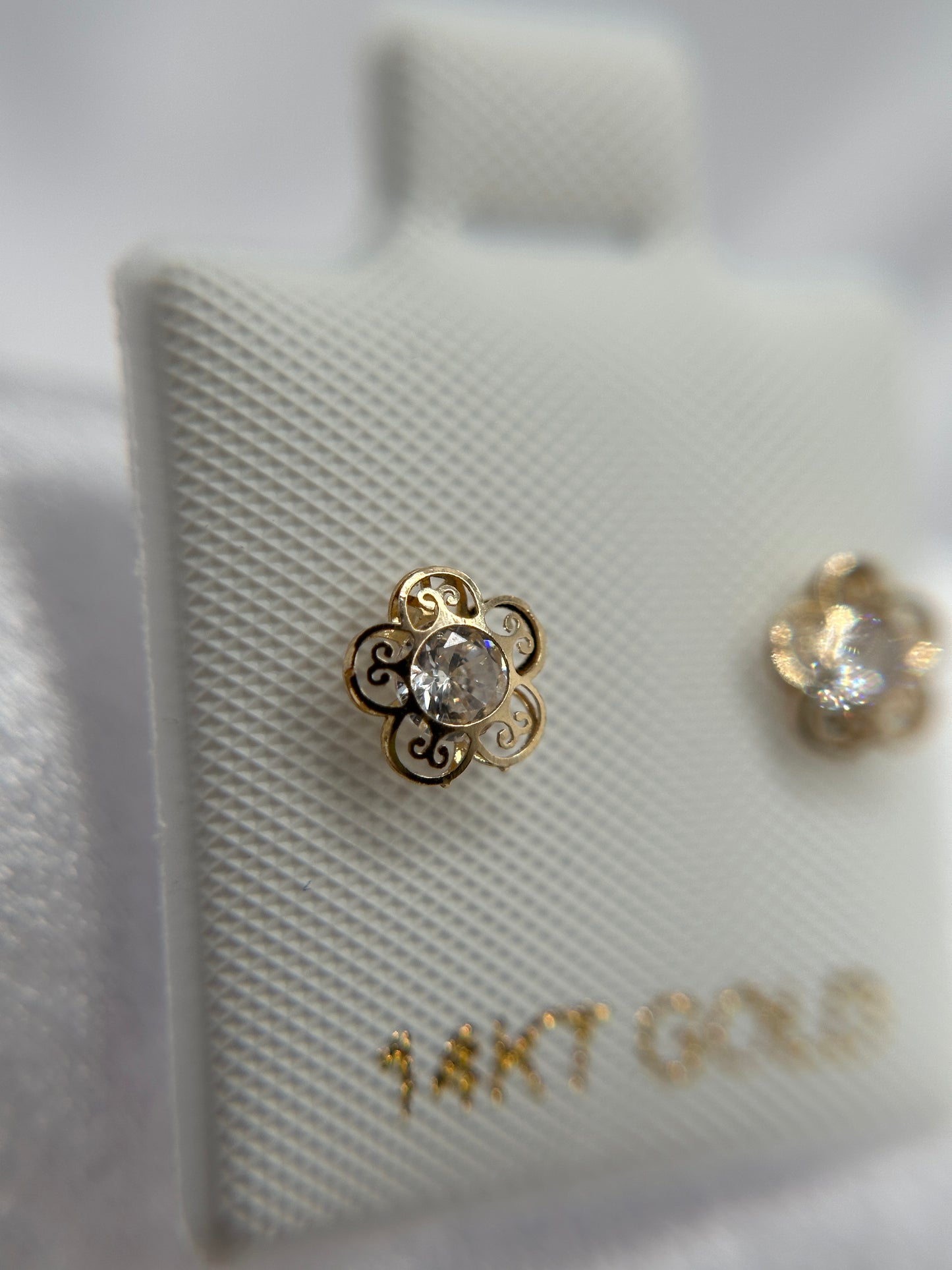 14k Gold Flower Earrings
