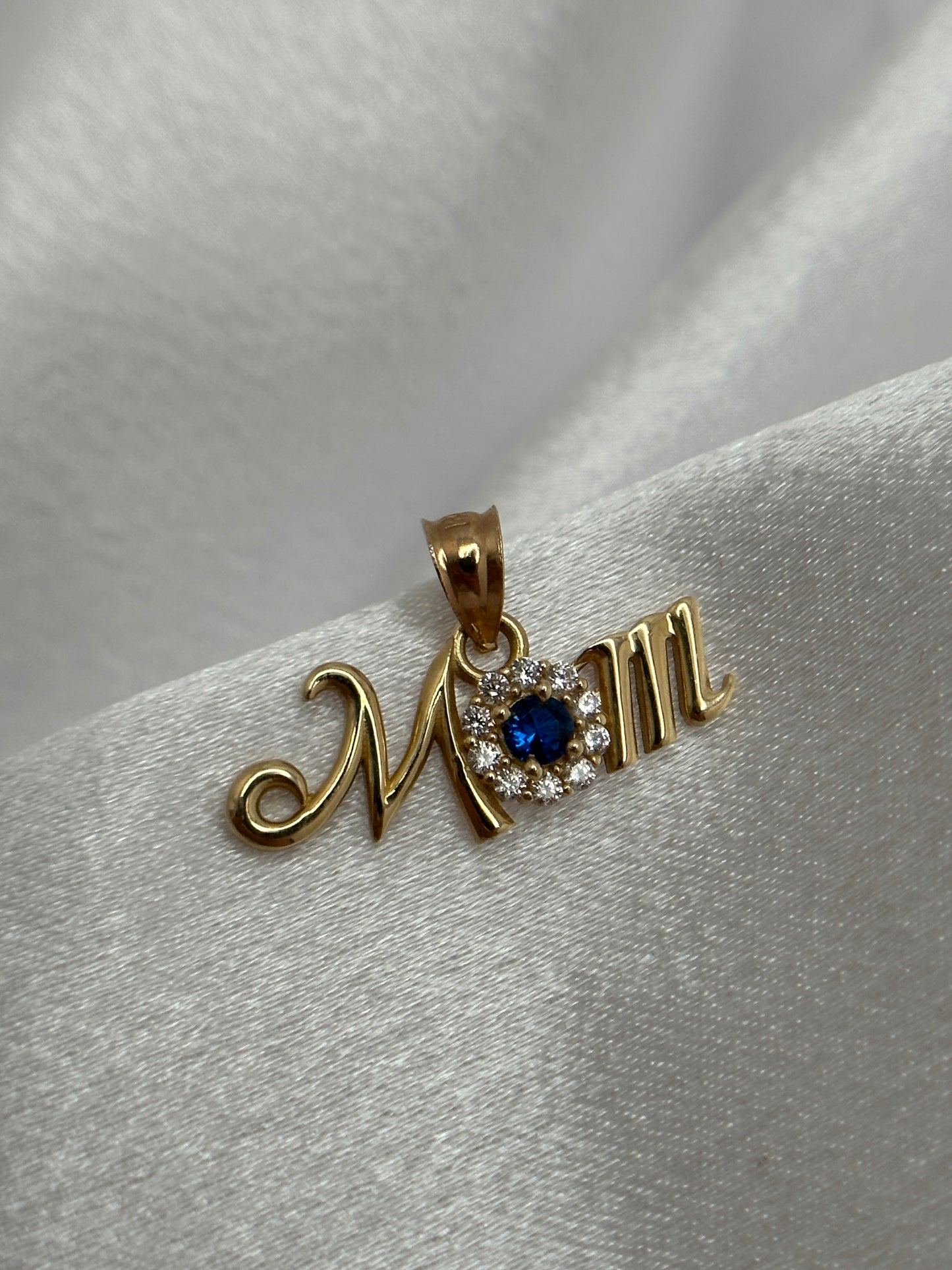 14k Gold MOM Pendant