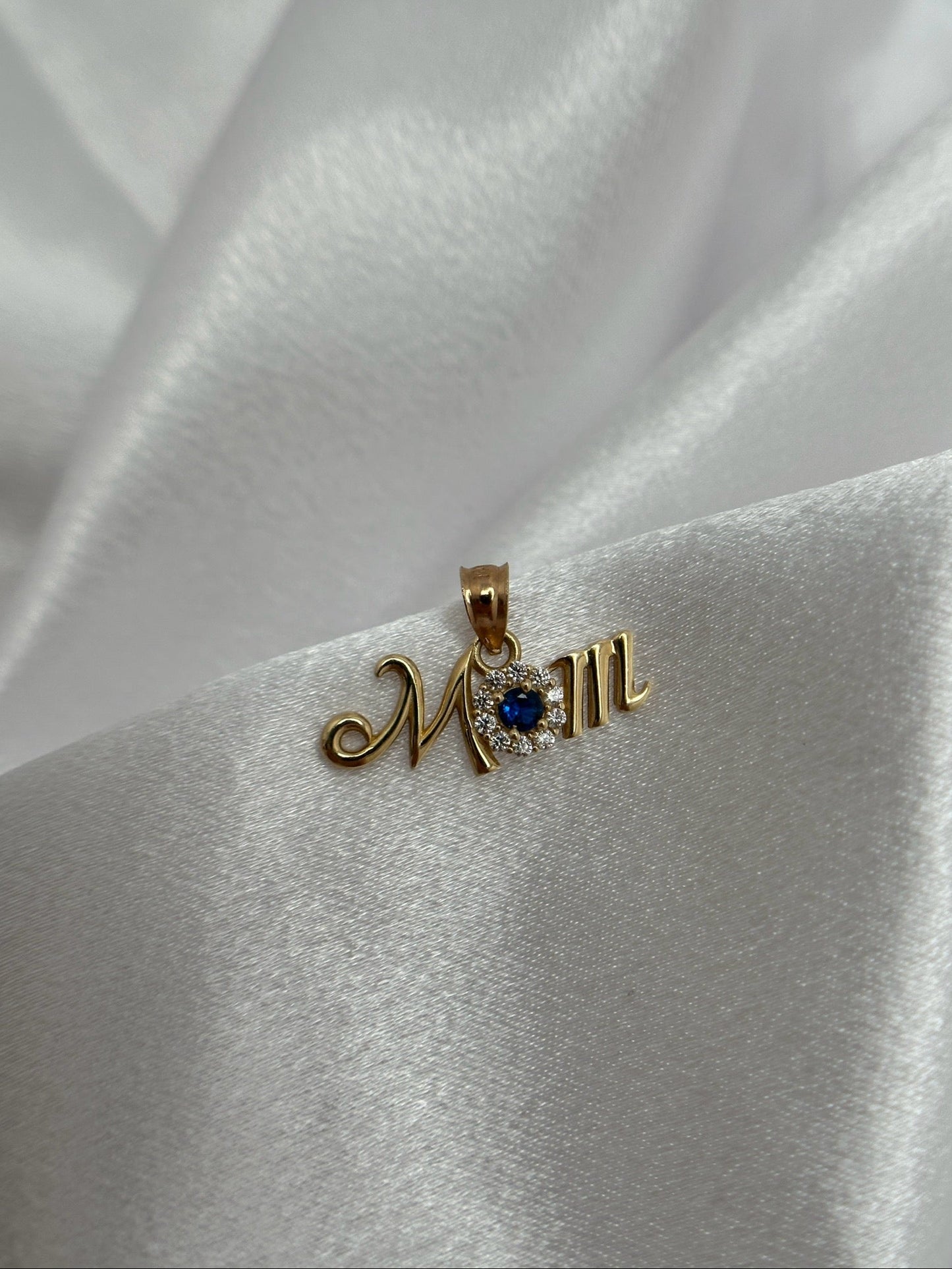 14k Gold MOM Pendant