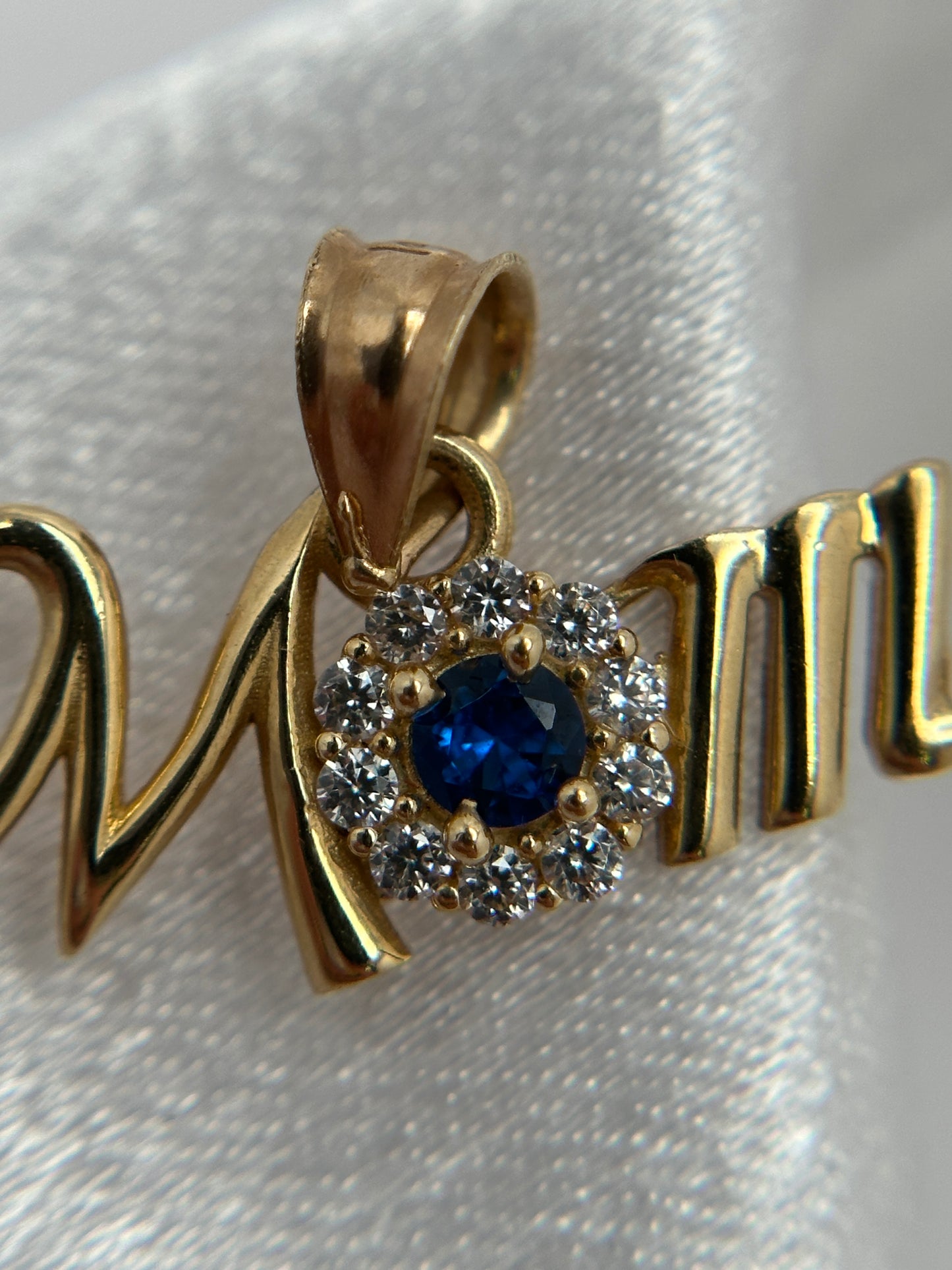 14k Gold MOM Pendant