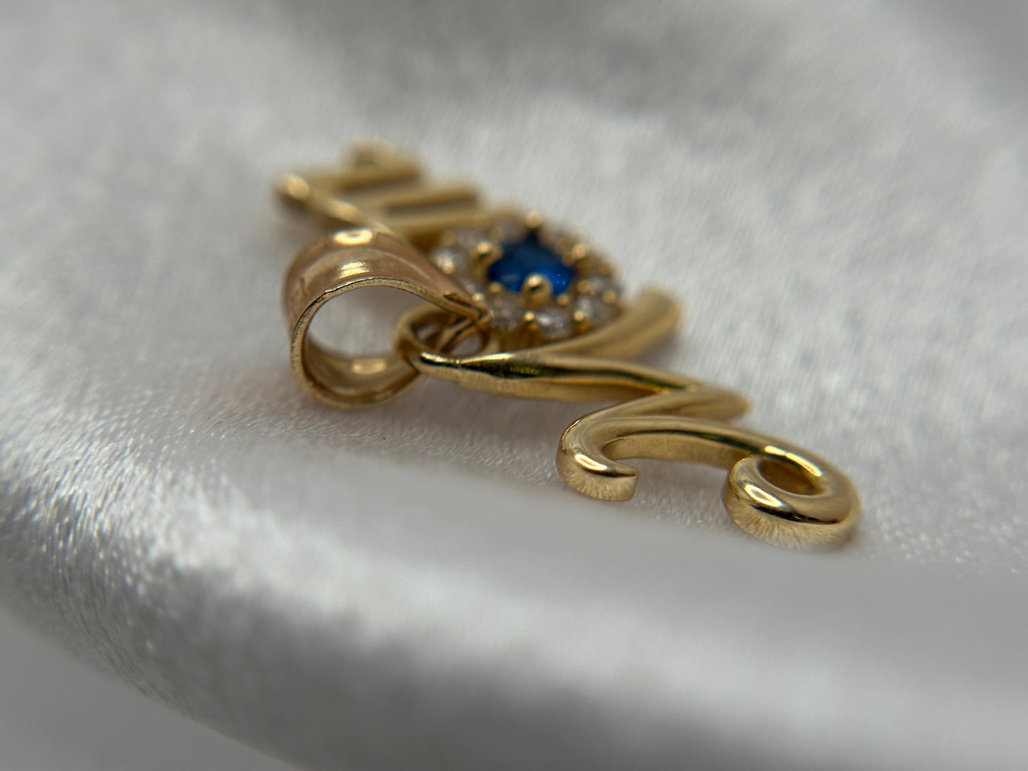 14k Gold MOM Pendant