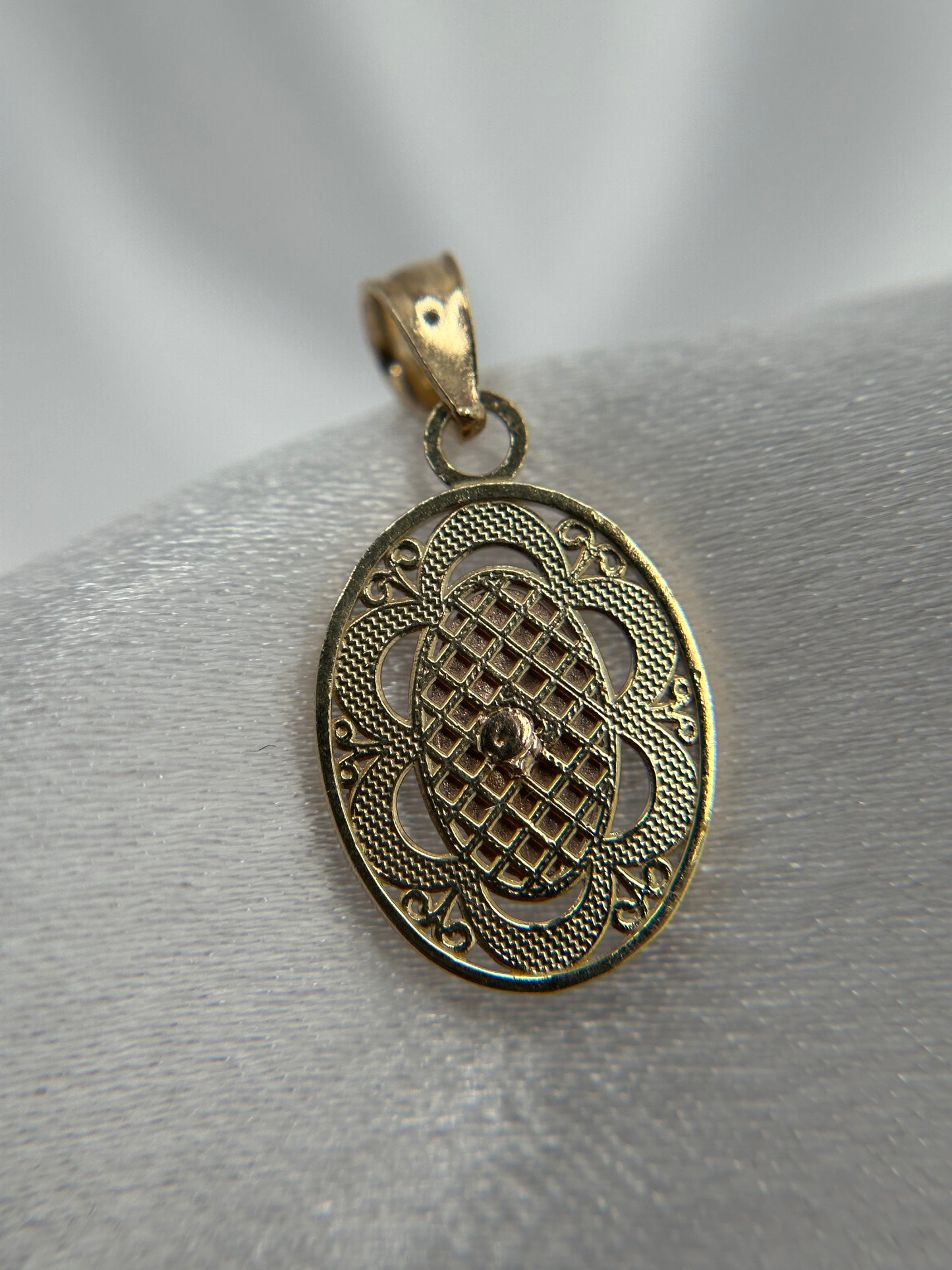 14k Tri-Color Gold Virgin Mary Pendant