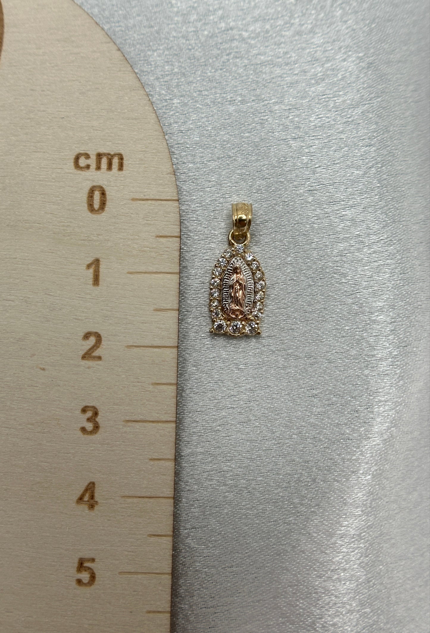 14k Gold Tri-color Gold Virgin Mary Pendant