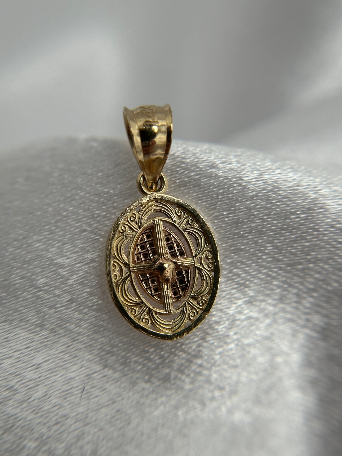 14k Tri-Color Gold Virgin Mary Pendant