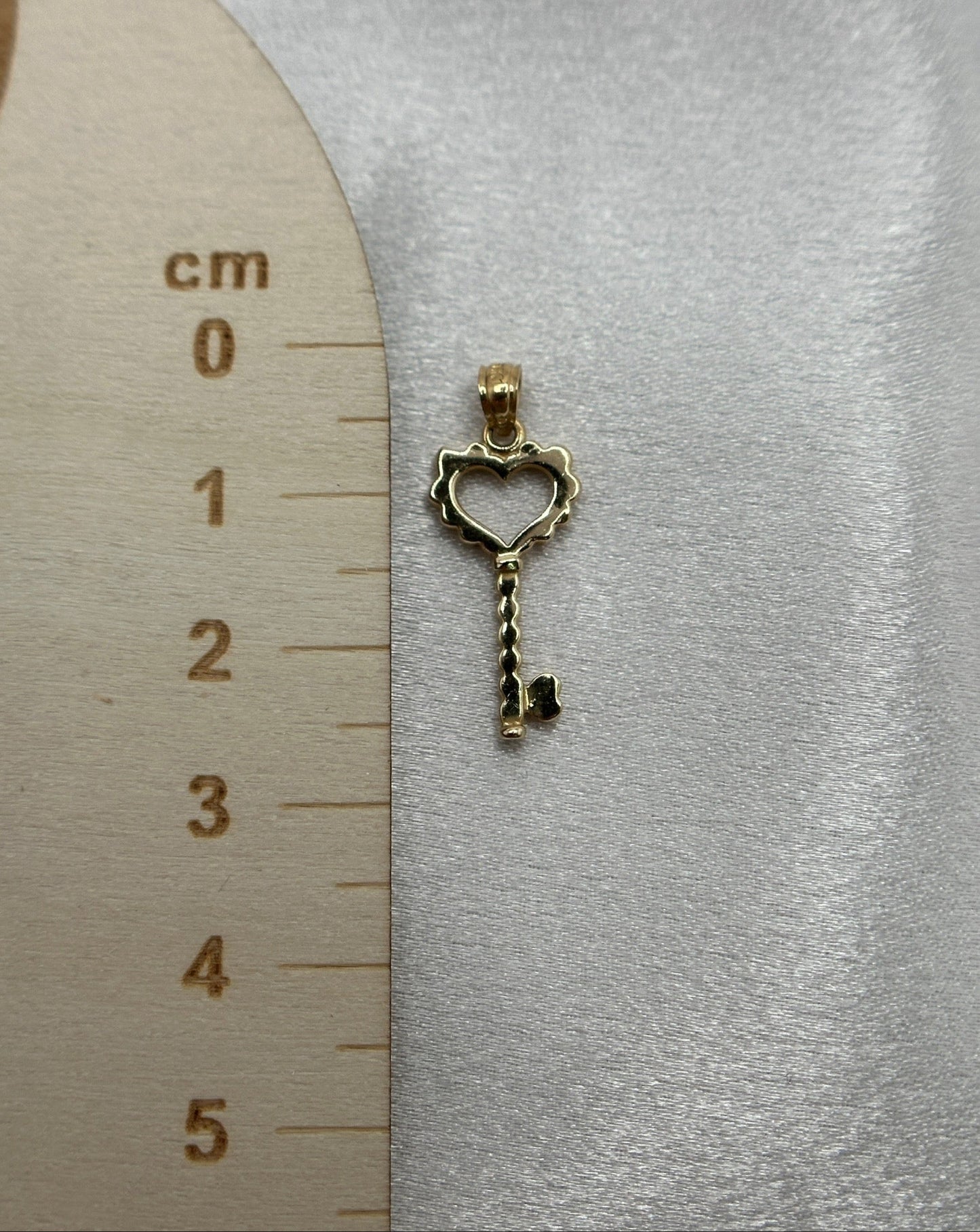 14k Gold Heart Key Pendant